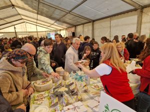 La Feria de la Leche vuelve a llenar Ruiloba