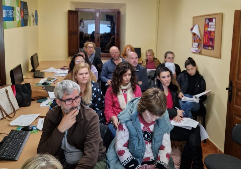 Ruiloba acoge un taller de Publicidad en Redes Sociales