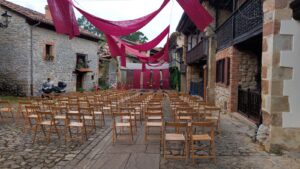 La calle Mayor se vistió de gala para un concierto muy especial