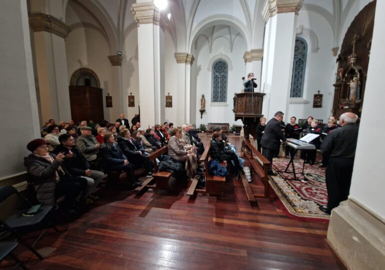 Ruiloba se deleita con la música coral de Comillas y San Vicente