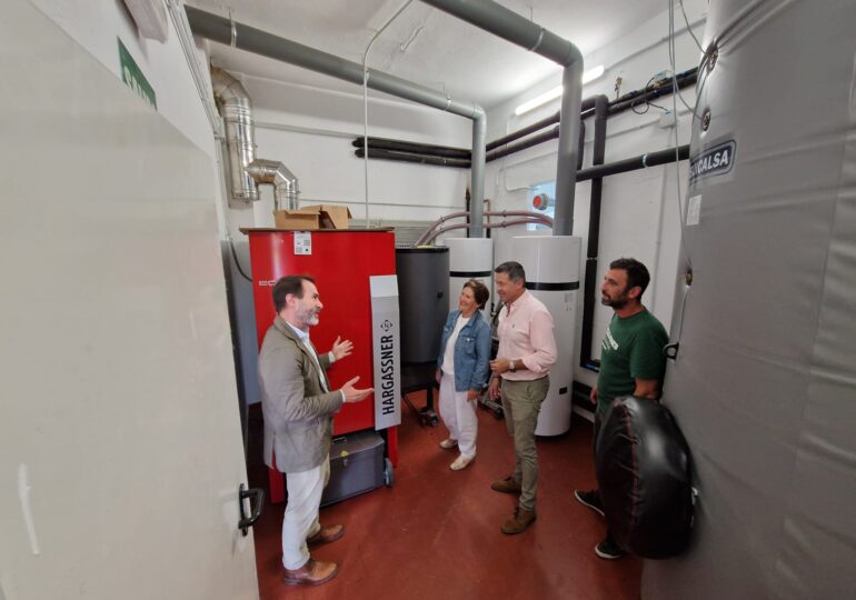 El CEIP Santiago Galas estrena sistema de climatización con biomasa
