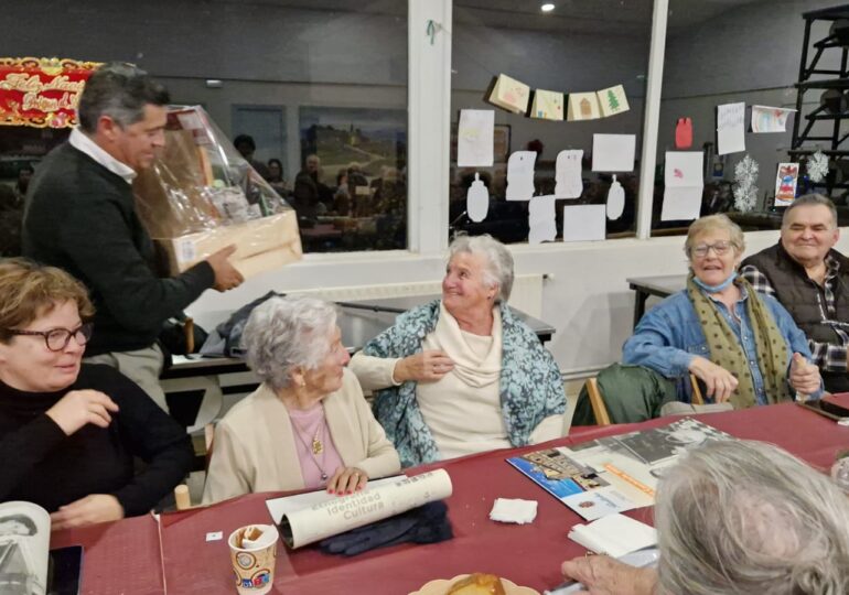 Ruiloba homenajea a sus mayores